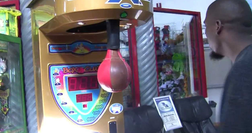 Gameroom Goodies boxing arcade machine